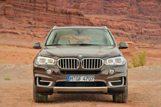 「BMW「新型X5」画像ギャラリー ハイパフォーマンスモデルから超低燃費モデルまで幅広い」の5枚目の画像
