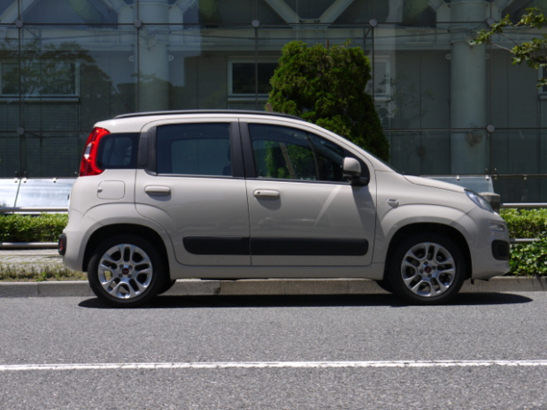 「0.9Lエンジンでも充分! 新型パンダの想像以上の走りっぷりにフィアットの底力を見た！」の2枚目の画像