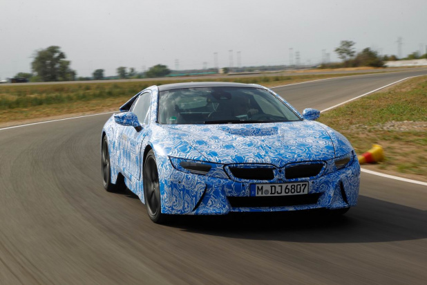 「「BMW i8」走行シーンと詳細を公開」の9枚目の画像
