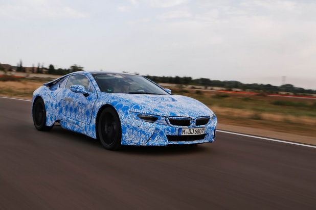 「「BMW i8」走行シーンと詳細を公開」の11枚目の画像