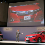 「トヨタ ハイブリッド専用セダン「SAI」大幅イメージチェンジ。価格は321万円〜」の6枚目の画像ギャラリーへのリンク