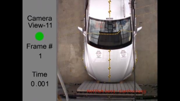 「【動画】過去最高の安全評価を得たテスラ・モデルSの衝突試験」の1枚目の画像