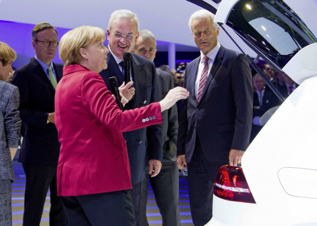 「VW｢e-Golf｣、独首相を招いてEV版を発表!【フランクフルトモーターショー】」の14枚目の画像