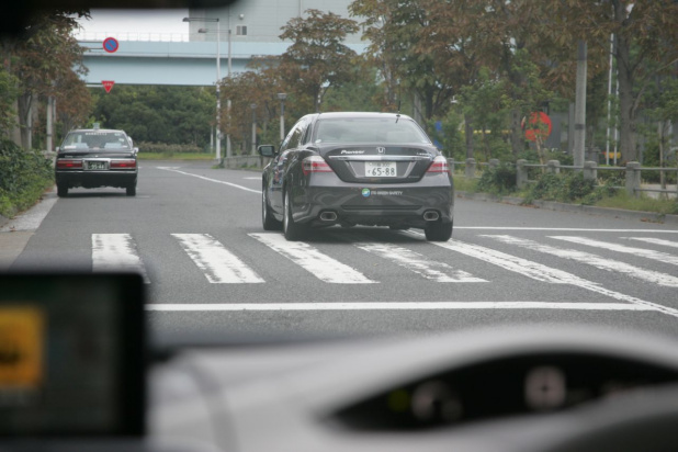 「日本は安全技術で世界をリードできるのか？ ITS世界会議東京2013で実験車に試乗」の6枚目の画像