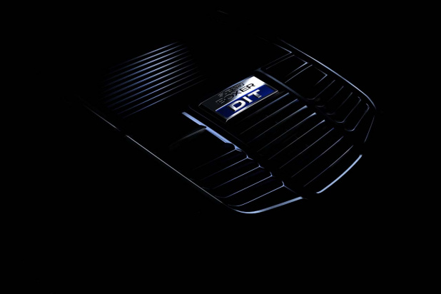 「新型レガシィ? スバル「レヴォーグ」は日本専用で世界初公開【東京モーターショー2013】」の3枚目の画像