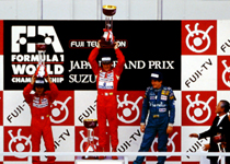 「歴史に名を残す若き天才セバスチャン・ベッテル 鈴鹿日本GPで4度目の世界王者に!?」の1枚目の画像