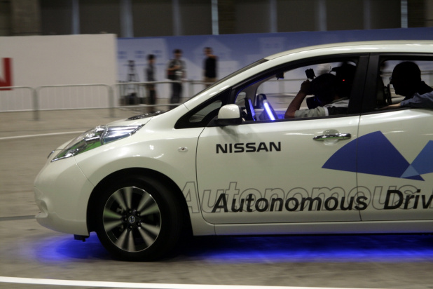 「日産リーフ、自動運転は技術の蓄積が可能にした【CEATEC JAPAN 2013】」の1枚目の画像