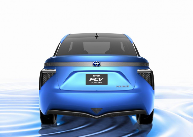 「ホンダが2015年に発売予定の燃料電池コンセプトを初公開【ロスアンゼルスオートショー2013】」の3枚目の画像