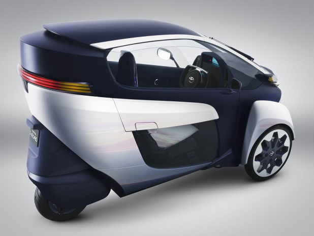 「トヨタが2015年市販の予定の燃料電池車を展示【東京モーターショー2013】」の6枚目の画像