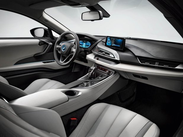 「BMW i8画像ギャラリー ─ 1.5LのHVで2000万円級の新世代スーパーカー」の5枚目の画像