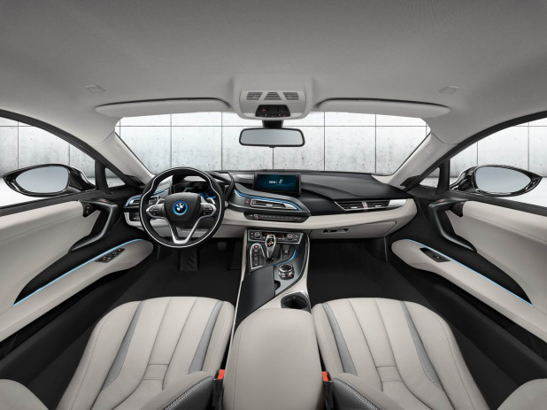 「BMW i8画像ギャラリー ─ 1.5LのHVで2000万円級の新世代スーパーカー」の6枚目の画像