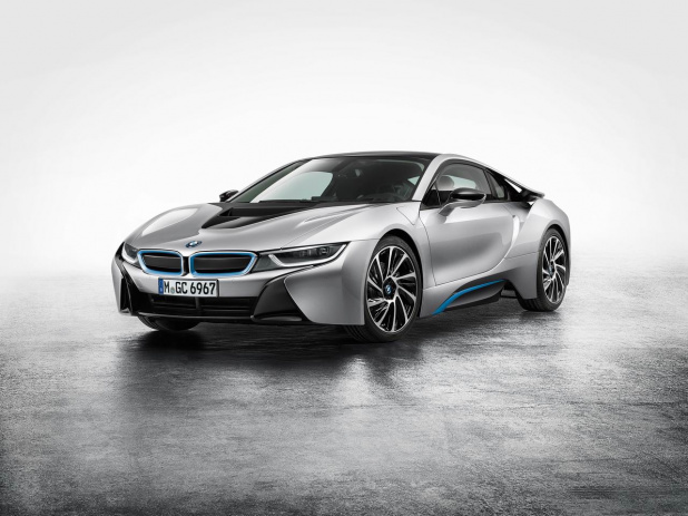 「BMW i8画像ギャラリー ─ 1.5LのHVで2000万円級の新世代スーパーカー」の16枚目の画像