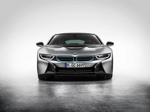 「BMW i8画像ギャラリー ─ 1.5LのHVで2000万円級の新世代スーパーカー」の19枚目の画像