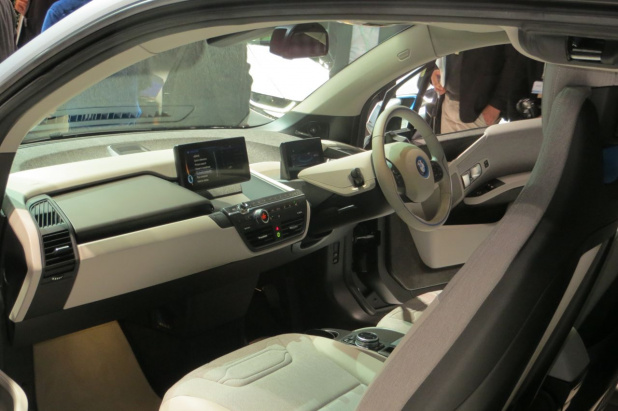 「BMW i3/i8、価格は8％の消費税込みで499万円から1917万円で登場!」の20枚目の画像