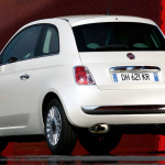 「クルマ離れ」が加速するイタリアで自転車が売れまくり! - FIAT_500