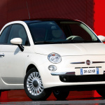 「クルマ離れ」が加速するイタリアで自転車が売れまくり! - FIAT_500