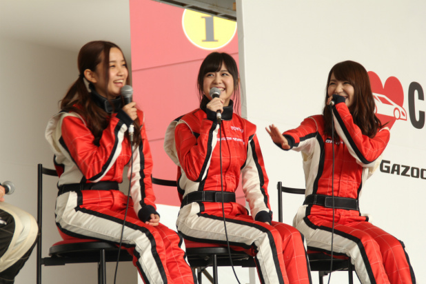 「AKB48佐藤すみれがラリーに挑戦！　トヨタ・ガズーレーシングフェスティバル2013」の3枚目の画像