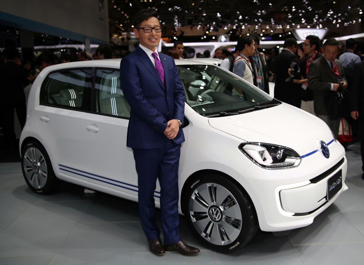 「VWが「リッター91km」の超低燃費な「twin up!」を世界初披露!【東京モーターショー2013】」の3枚目の画像