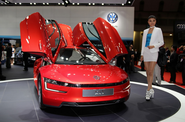 「VWが「リッター91km」の超低燃費な「twin up!」を世界初披露!【東京モーターショー2013】」の10枚目の画像