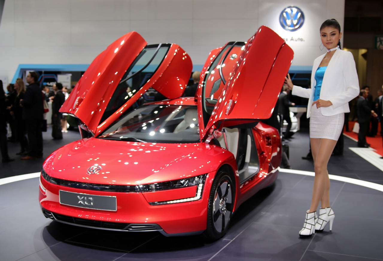「VWが「リッター91km」の超低燃費な「twin up!」を世界初披露!【東京モーターショー2013】」の11枚目の画像
