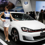 カー・オブ・ザ・イヤーのVWゴルフ7に「R」登場!【東京モーターショー2013】 - VW