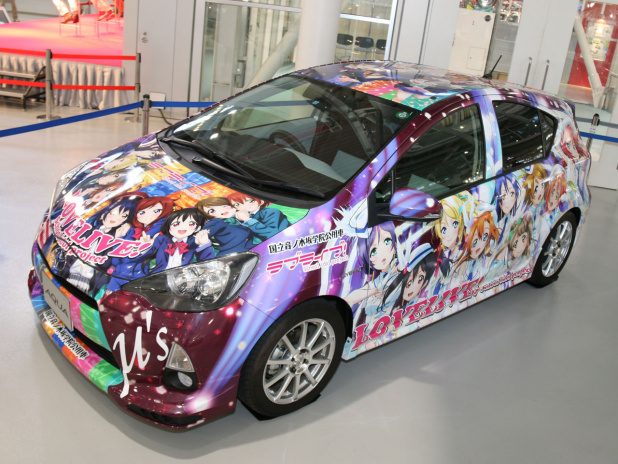 「トヨタが売る痛車「ラブライブ！」市販バージョンがお披露目された！【お台場モーターフェス】」の7枚目の画像