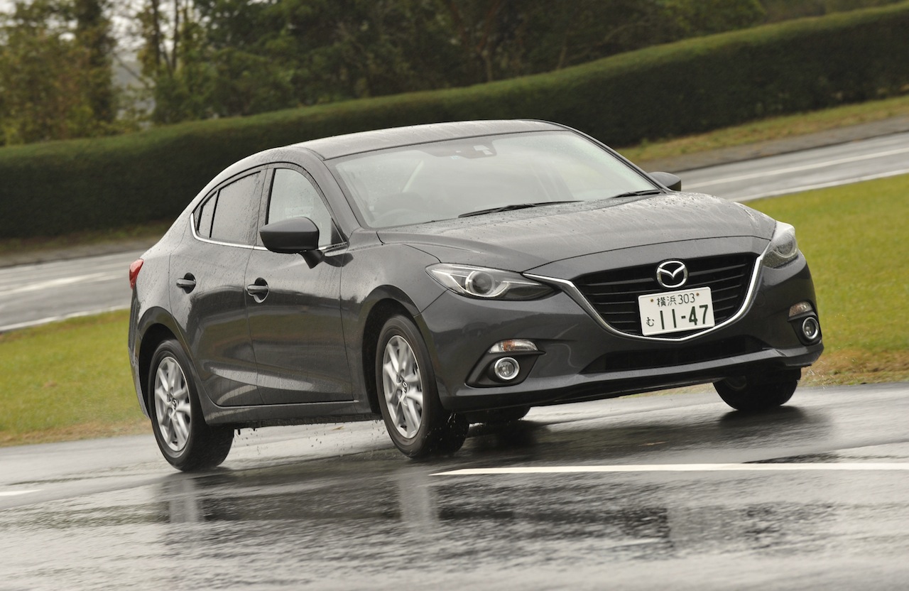 Mazda Axela 03 画像 新型アクセラの 買い はディーゼルでもハイブリッドでもない マツダ アクセラ試乗記03 Clicccar Com