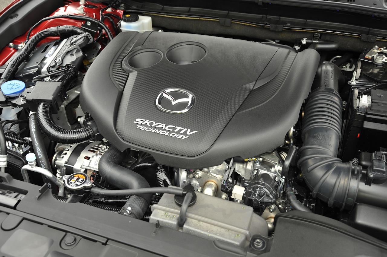 Mazda Axela 04 画像 新型アクセラの悩みどころ ハイブリッドかディーゼルを選ぶか マツダ アクセラ試乗記02 Clicccar Com