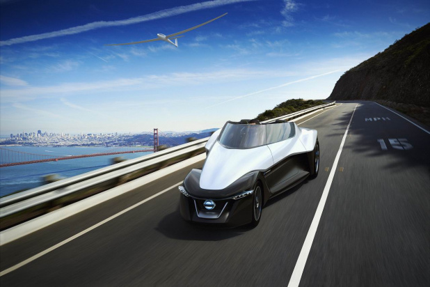 「三角EVコンセプト「日産ブレイドグライダー」を画像と動画で先行公開【東京モーターショー2013】」の7枚目の画像