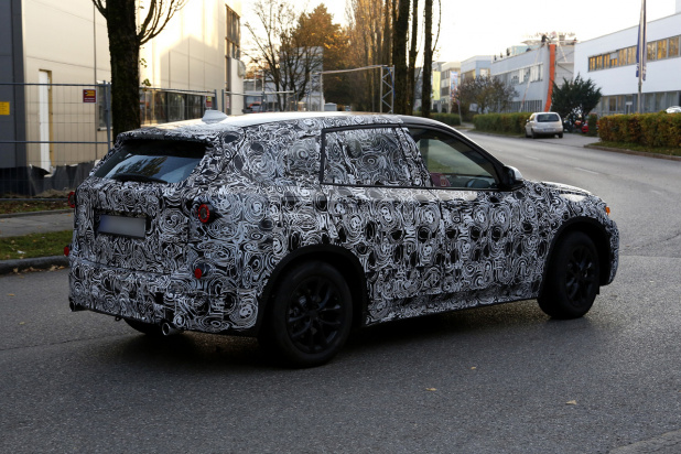 「BMW「FAST」が新型「X1」としてテスト中!」の5枚目の画像