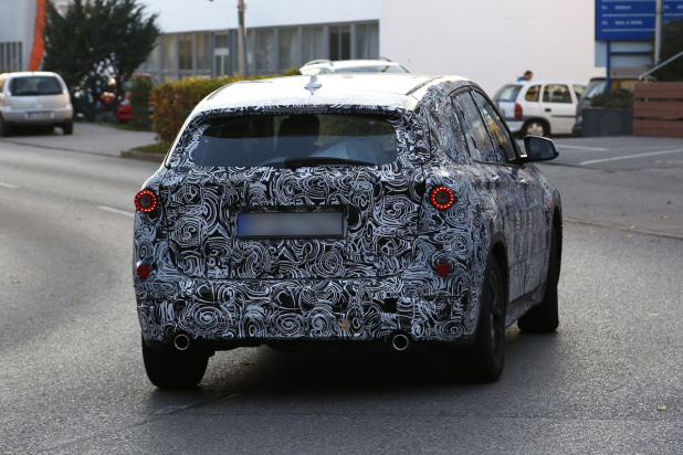 「BMW「FAST」が新型「X1」としてテスト中!」の6枚目の画像