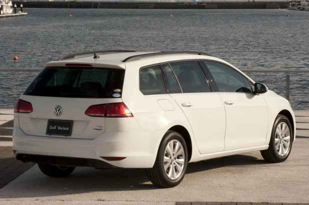 「VW新型ゴルフ ヴァリアント1月6日発売! 価格269万5000円〜、燃費21.0km/L」の2枚目の画像