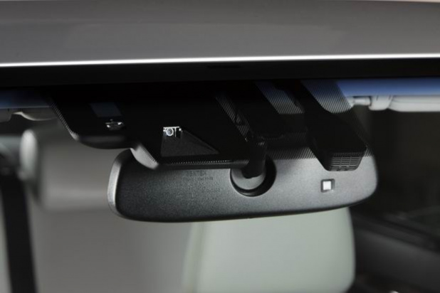 「レクサスが採用した世界最小の画像センサーは車両の安全性を向上させます」の3枚目の画像