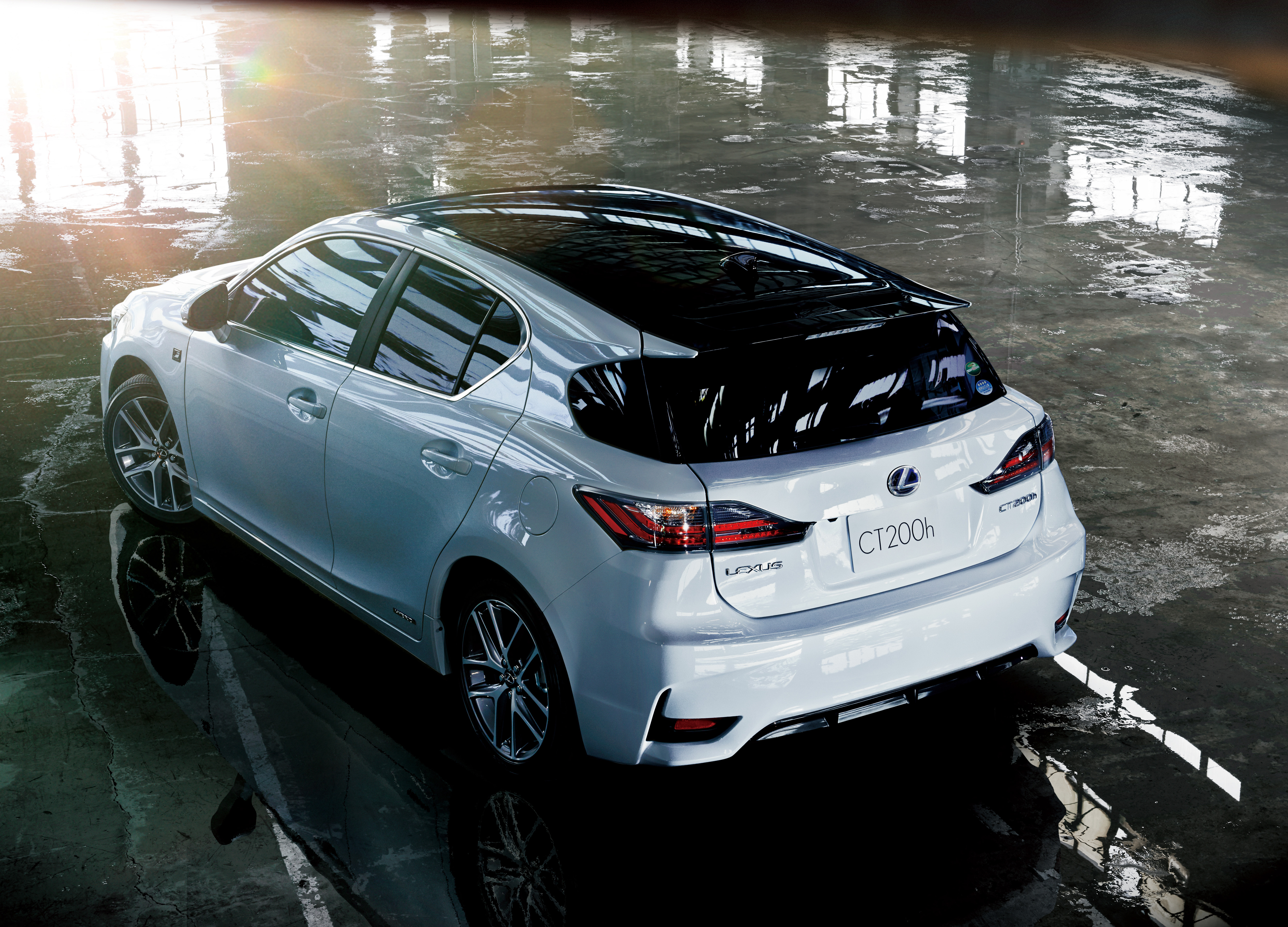 レクサス Ct0h も スピンドルグリル で超アグレッシブに Clicccar Com