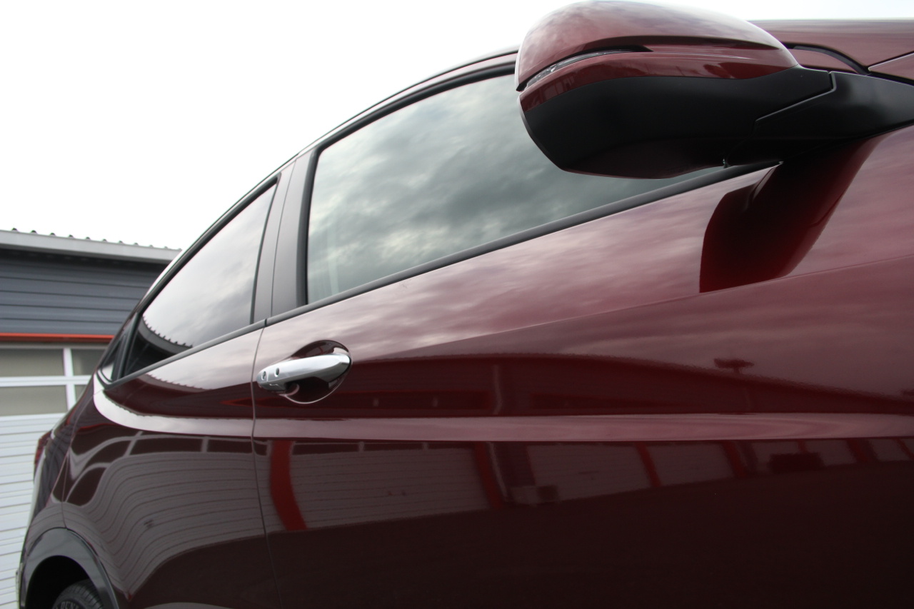 俊敏なハンドリングと改善の余地ある乗り心地 ホンダ ヴェゼル試乗記02 Clicccar Com