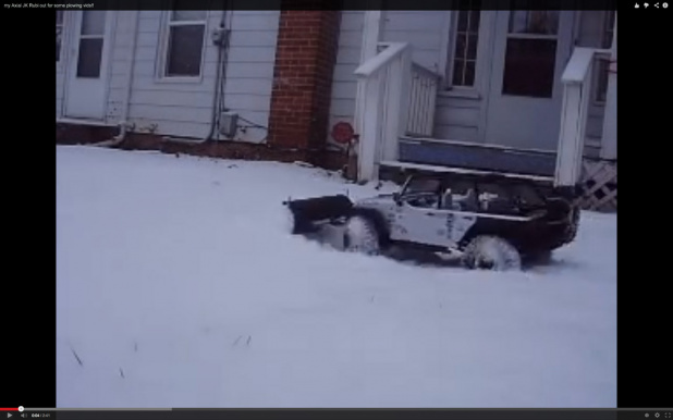「雪かきRCカーがカワイイ！【動画】」の1枚目の画像
