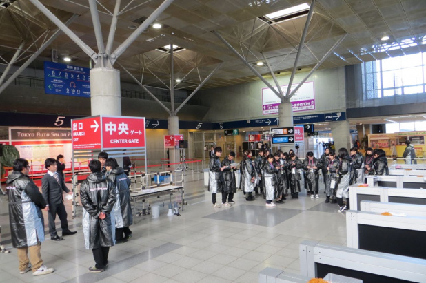 「東京オートサロン2014開幕！ 朝9時から会場はヒートアップ」の8枚目の画像