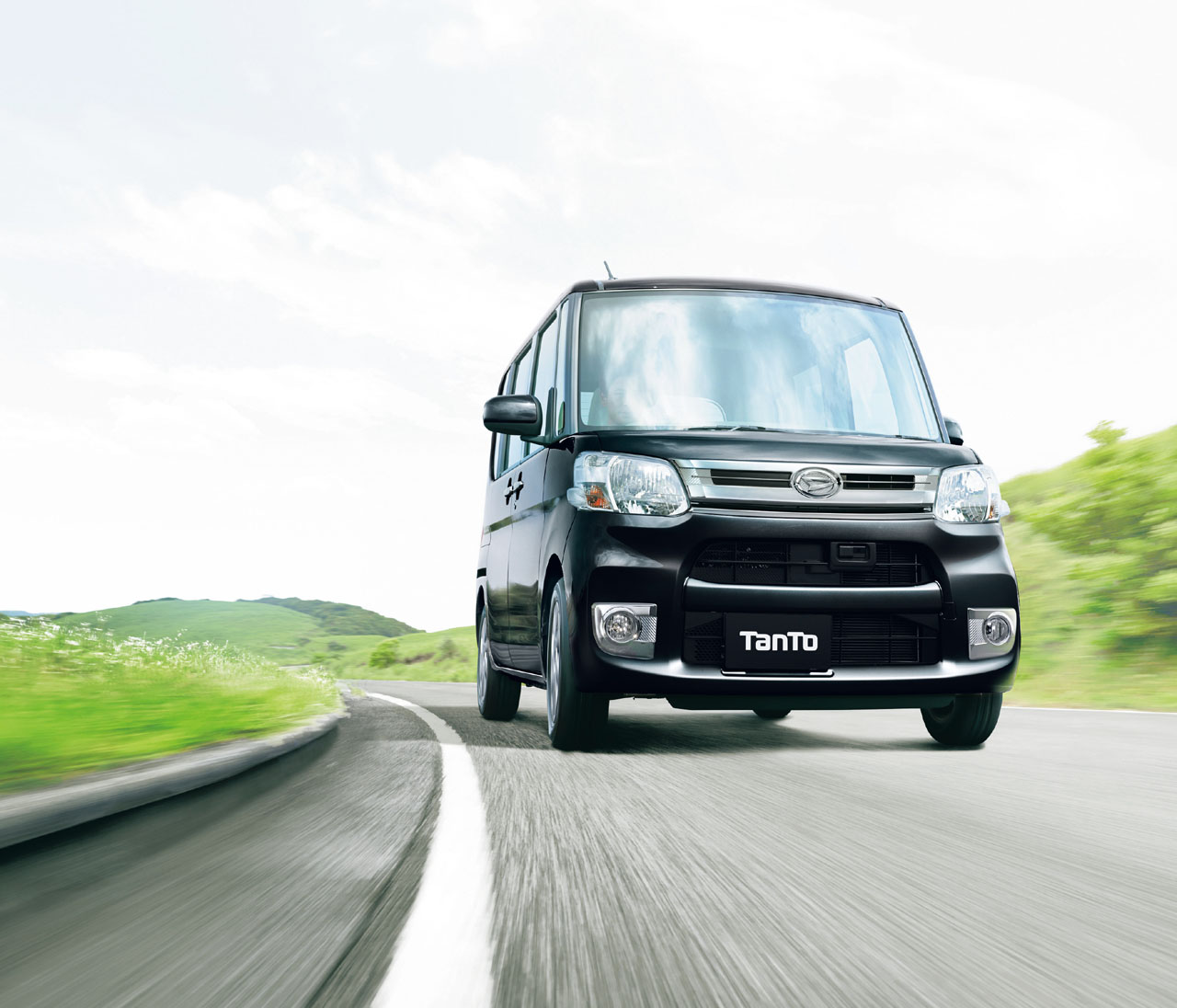 軽自動車販売ランキング2013年12月、タントがトップ奪回、ワゴンRは 