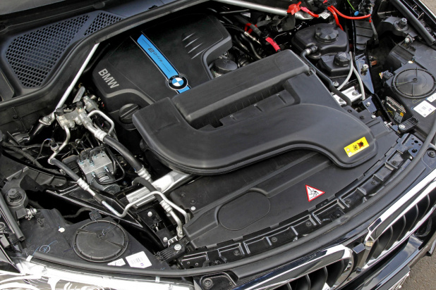 「BMW X5プラグインハイブリッド・プロトタイプを発表！CO2排出量は90g/km」の7枚目の画像