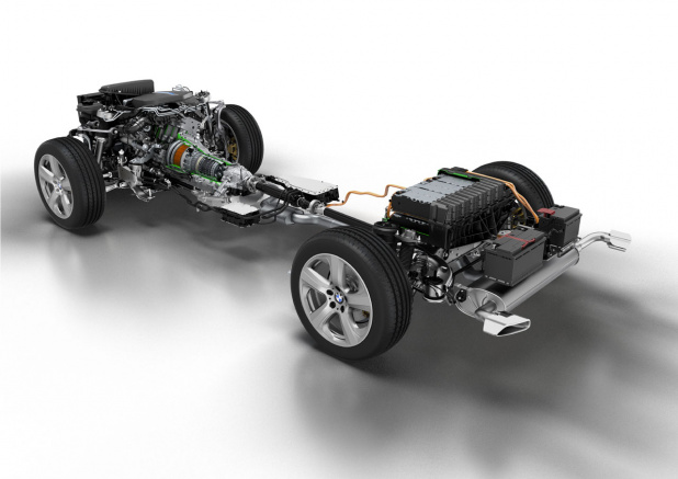 「BMW X5プラグインハイブリッド・プロトタイプを発表！CO2排出量は90g/km」の10枚目の画像
