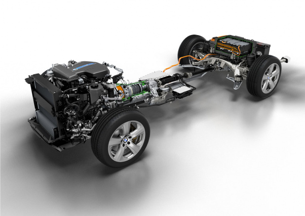 「BMW X5プラグインハイブリッド・プロトタイプを発表！CO2排出量は90g/km」の11枚目の画像
