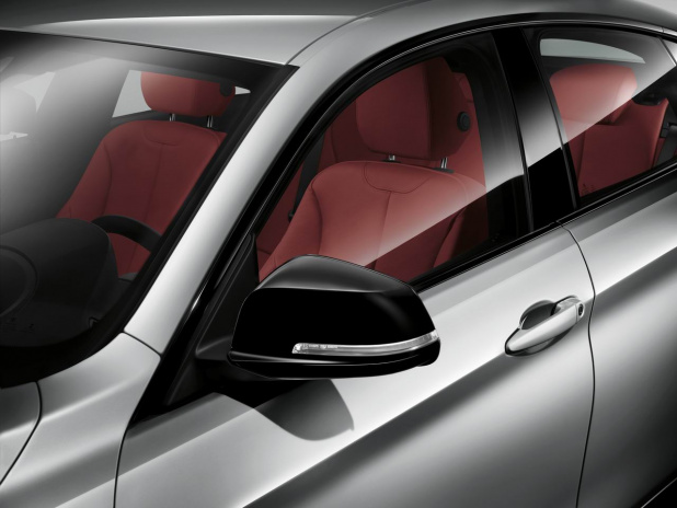 「BMW「4シリーズ・グランクーペ」動画・画像ギャラリー ─ クーペなのに4ドアの贅沢モデル」の9枚目の画像