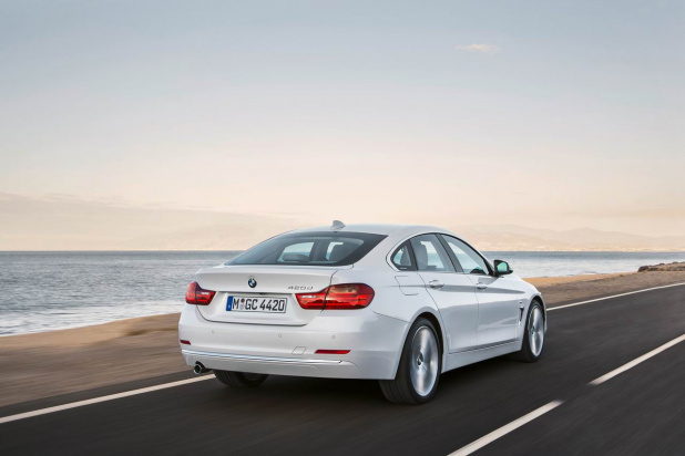 「BMW「4シリーズ・グランクーペ」動画・画像ギャラリー ─ クーペなのに4ドアの贅沢モデル」の18枚目の画像