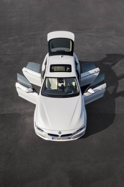 「BMW「4シリーズ・グランクーペ」動画・画像ギャラリー ─ クーペなのに4ドアの贅沢モデル」の19枚目の画像