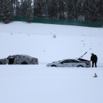 「BMW i8が雪中でスタックのハプニング!」の1枚目の画像ギャラリーへのリンク