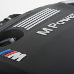 BMW「M3セダン/M4クーペ」画像ギャラリー ─ アグレッシブな内・外装が光る - New BMW M3/M4 Engine Cover