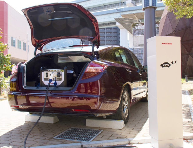 「ホンダが来年発売するFCV(燃料電池車)は非常用電源となる!」の2枚目の画像