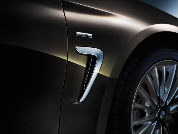 「BMW「4シリーズ・グランクーペ」動画・画像ギャラリー ─ クーペなのに4ドアの贅沢モデル」の6枚目の画像