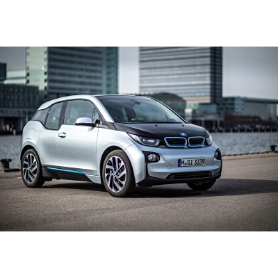 「BMW『i3』画像ギャラリー – 次世代電気自動車のデザインと未来感」の32枚目の画像
