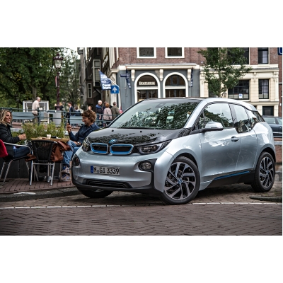 「BMW『i3』画像ギャラリー – 次世代電気自動車のデザインと未来感」の22枚目の画像